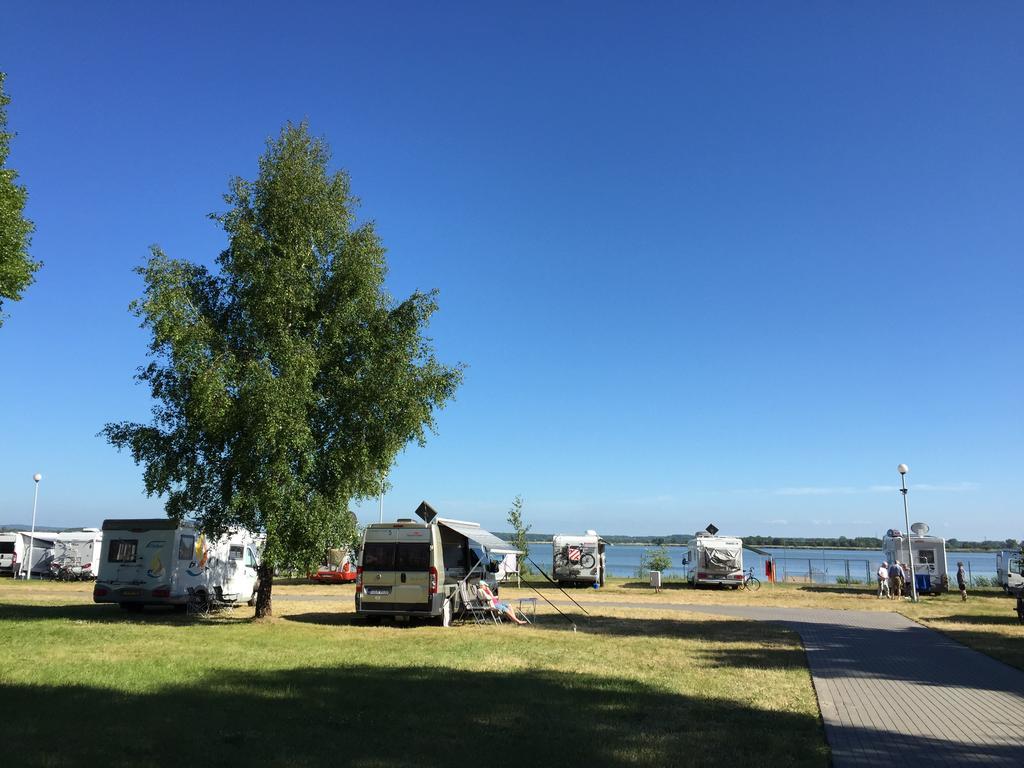 Przystan Na Granicy Unieście Exterior foto